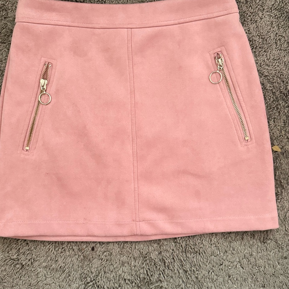 Elegant Pink Mini Skirt with Zipper Details